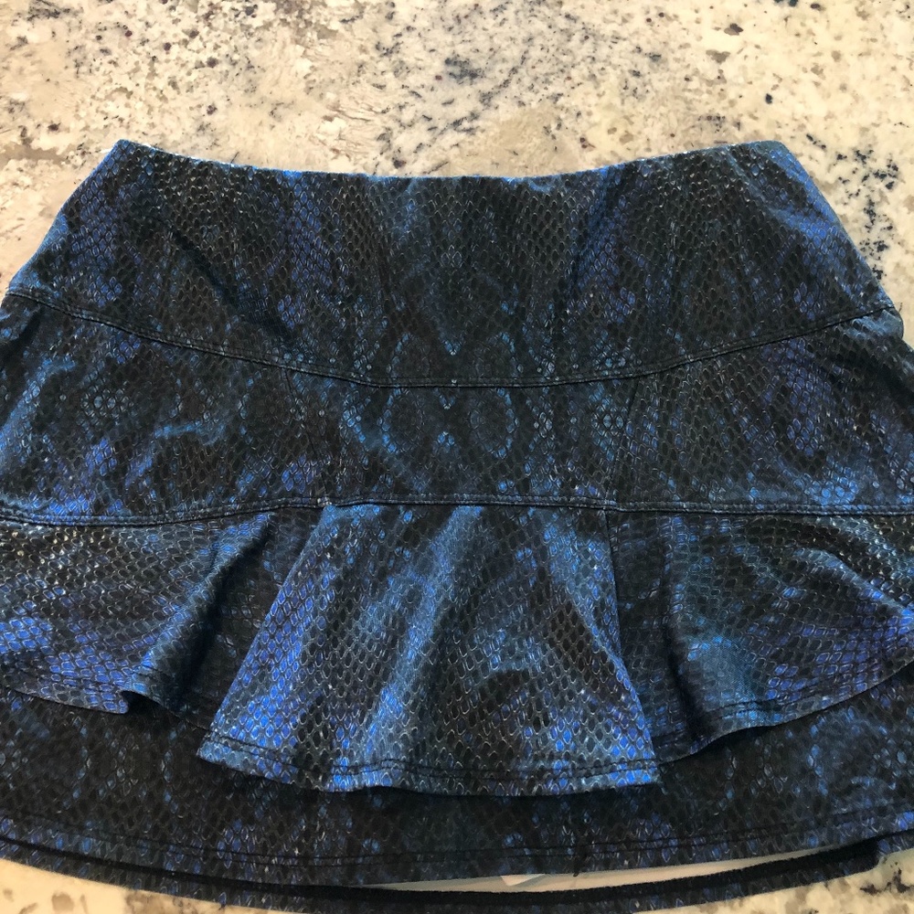 Ladies Size S Lucky In Love athletic skort